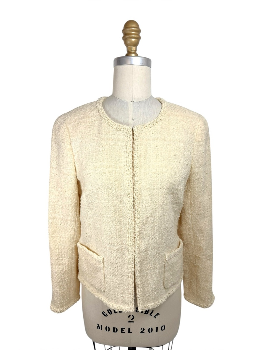 1998 Chanel Ivory Bouclé Tweed Jacket FR 36